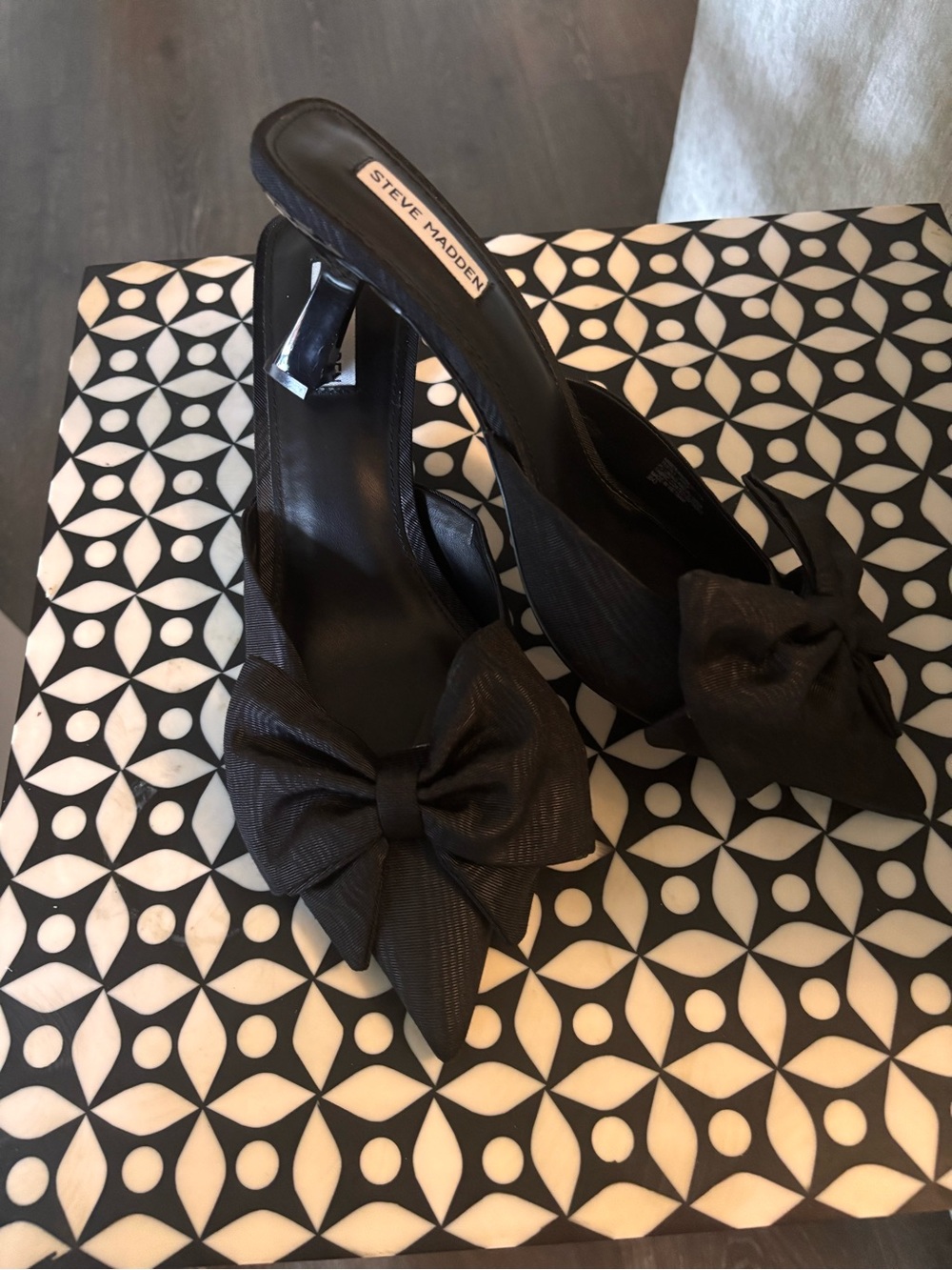 Steve Madden Black Bow Pointed-Toe Mules